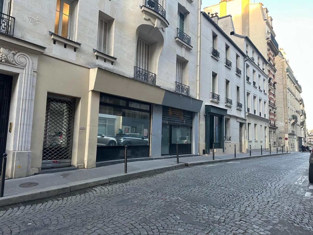 Wonderful And Spacious Flat In Opera Montmartre